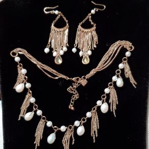 ❤️Cookie Lee earrings and necklace set
